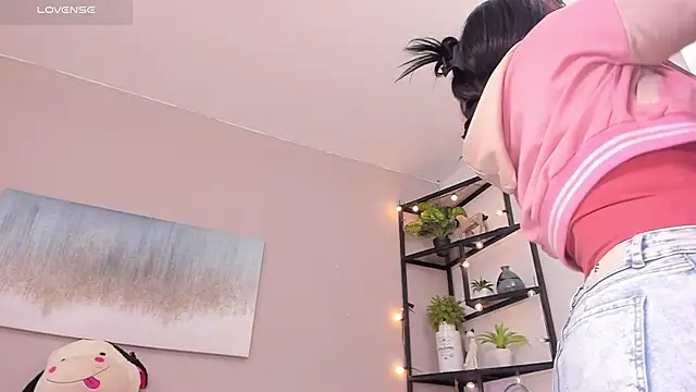 Briana Wells  online show from 03-21-26, 12:54