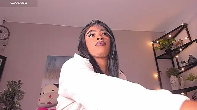 Briana Wells  online show from 03-25-26, 12:44