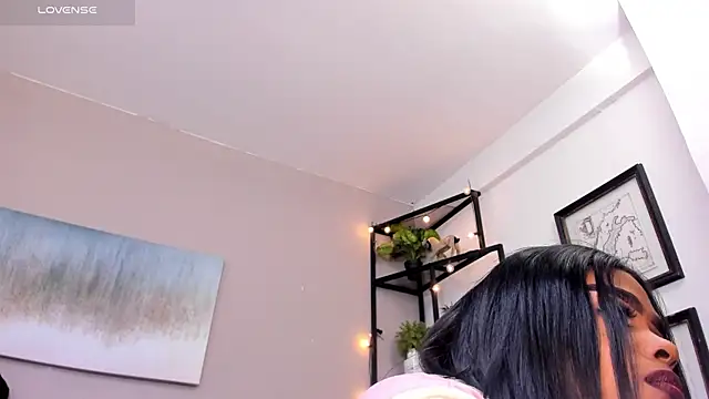 Briana Wells  online show from 03-26-26, 12:33