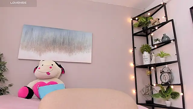 Briana Wells  online show from 03-31-26, 12:38