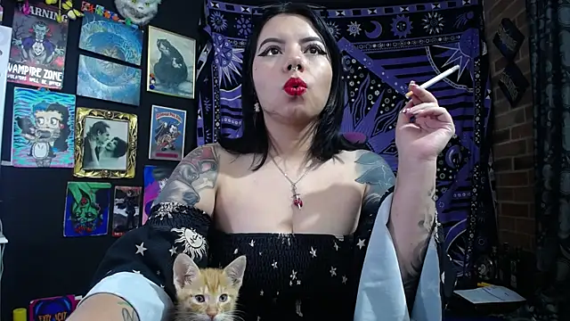 Yourmadame P online show from 11-28-25, 02:47