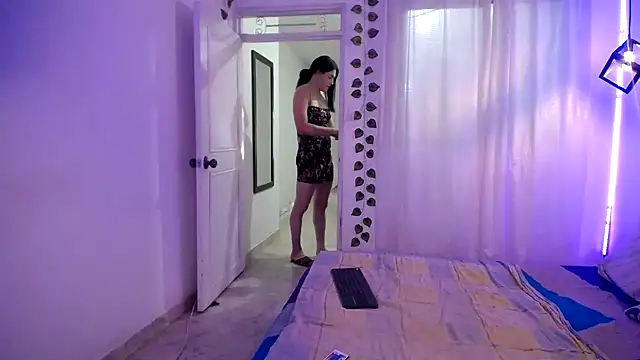 ivonne  hott1 online show from 09-28-25, 06:02