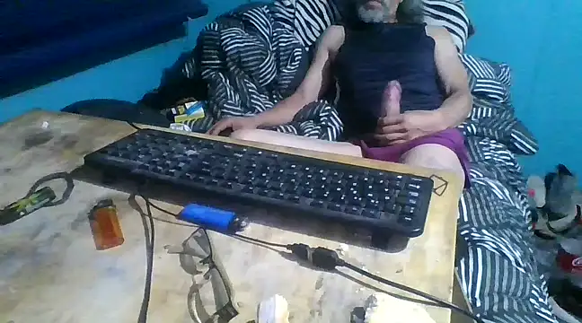 malekon76 online show from 01-28-25, 08:04