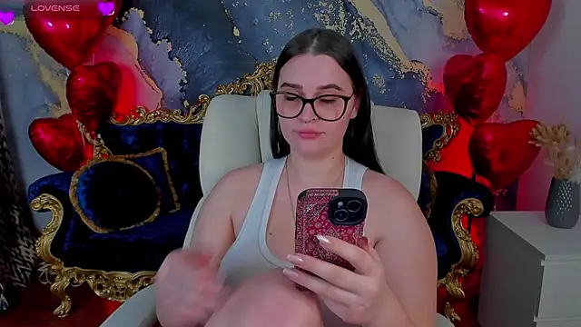 Snapshot of JeysyPotter chatting on 02-15-25, 10:33 JeysyPotter online show from 02-15-25, 10:33