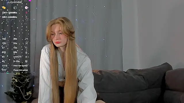 Snapshot of Barbie-Doll- chatting on 01-02-25, 09:39 Barbie-Doll- online show from 01-02-25, 09:39