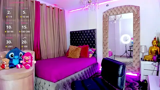 Snapshot of Samra_Naugthy chatting on 12-18-25, 04:18 Samra Naugthy online show from 12-18-25, 04:18