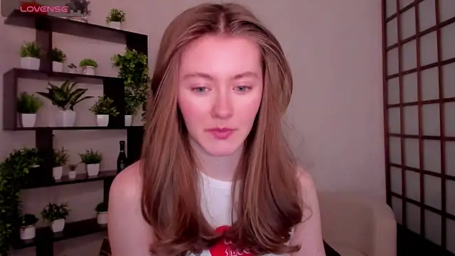 Snapshot of KateCuddle chatting on 02-03-26, 02:21 KateCuddle online show from 02-03-26, 02:21