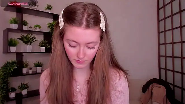 Snapshot of KateCuddle chatting on 02-04-26, 03:01 KateCuddle online show from 02-04-26, 03:01