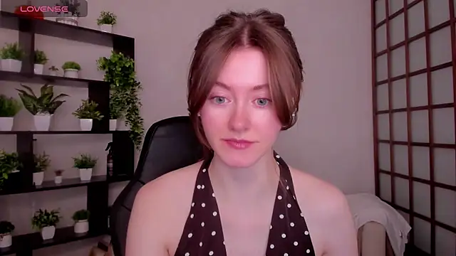 Snapshot of KateCuddle chatting on 02-10-26, 02:37 KateCuddle online show from 02-10-26, 02:37