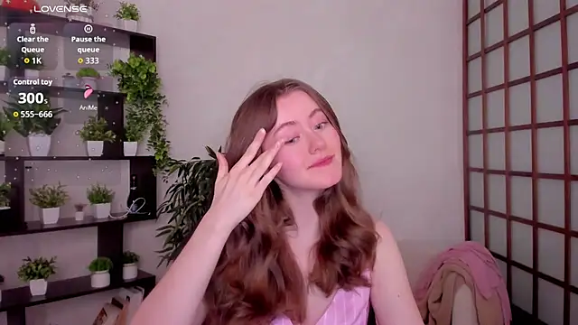 Snapshot of KateCuddle chatting on 02-20-26, 06:26 KateCuddle online show from 02-20-26, 06:26