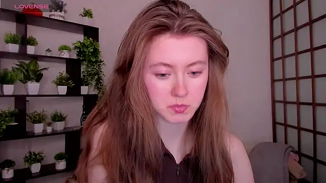 Snapshot of KateCuddle chatting on 02-24-26, 02:42 KateCuddle online show from 02-24-26, 02:42