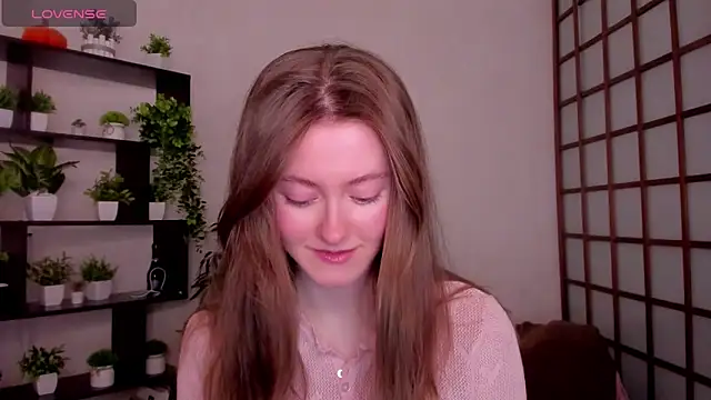 Snapshot of KateCuddle chatting on 02-25-26, 03:05 KateCuddle online show from 02-25-26, 03:05