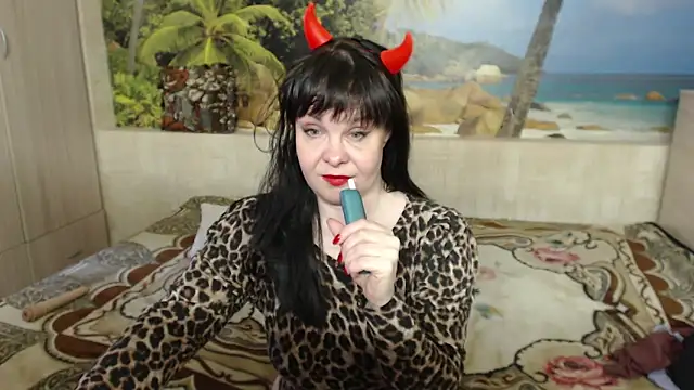 Snapshot of Aphelandra chatting on 03-18-25, 10:03 Aphelandra online show from 03-18-25, 10:03