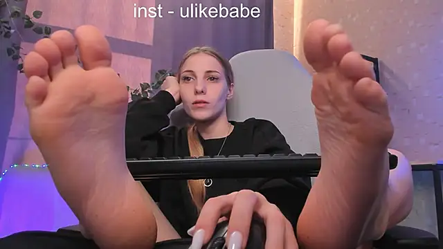 Snapshot of Anna_Fink chatting on 02-23-25, 06:17 Anna Fink online show from 02-23-25, 06:17