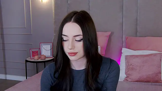 Betty Bridge online show from 02-17-25, 05:36