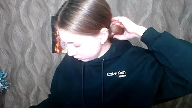 Sport Tall Doll online show from 12-26-24, 08:28