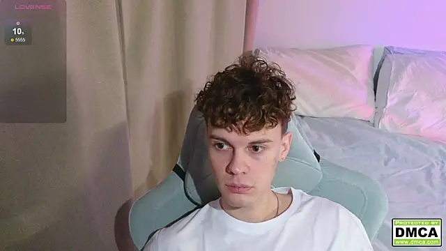 cute thomas online show from 12-17-25, 03:51