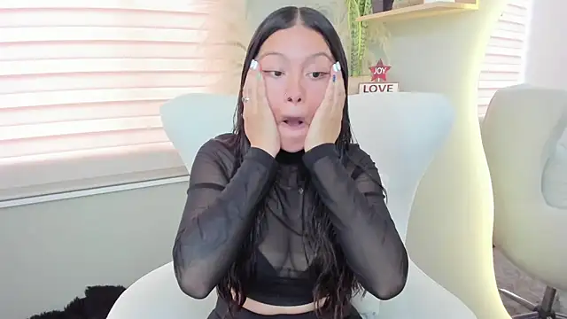 Snapshot of julieta_evans_ chatting on 11-25-25, 09:48 julieta evans online show from 11-25-25, 09:48