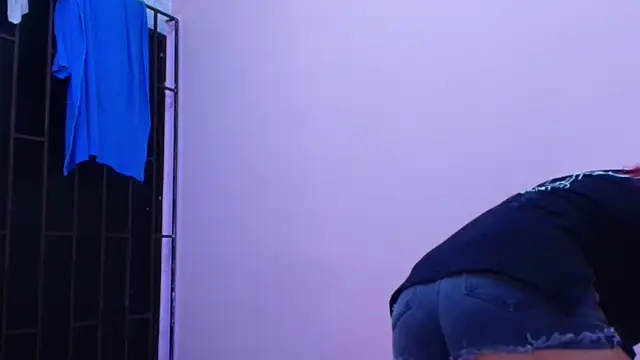 Snapshot of celeste_sea chatting on 09-10-25, 07:14 celeste sea online show from 09-10-25, 07:14