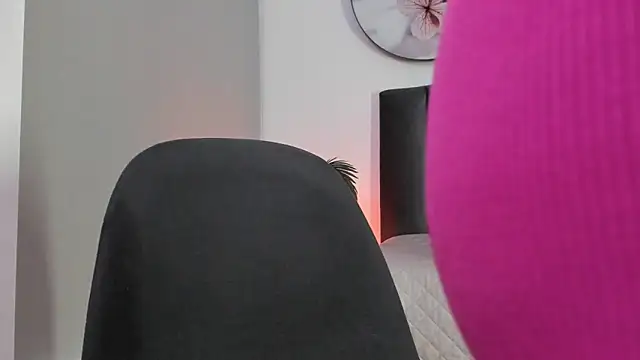 SaharaGarcia   online show from 02-12-25, 09:43