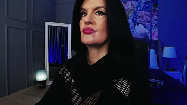 Snapshot of DomMelissaW chatting on 12-16-25, 10:48 DomMelissaW online show from 12-16-25, 10:48