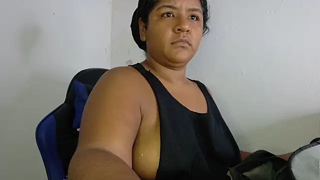 Snapshot of victoris chatting on 11-21-25, 03:54 victoris online show from 11-21-25, 03:54