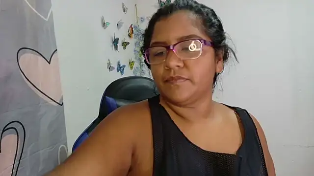 Snapshot of victoris chatting on 12-15-25, 08:02 victoris online show from 12-15-25, 08:02