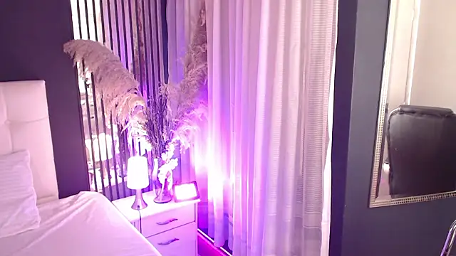 LiaVillalobos online show from 03-11-26, 12:22