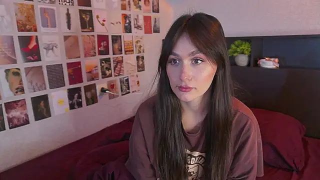 Snapshot of itssophiie chatting on 09-10-25, 12:05 itssophiie online show from 09-10-25, 12:05