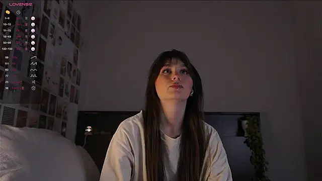 Snapshot of itssophiie chatting on 10-03-25, 08:06 itssophiie online show from 10-03-25, 08:06