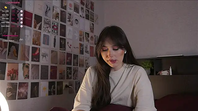 Snapshot of itssophiie chatting on 10-17-25, 10:45 itssophiie online show from 10-17-25, 10:45