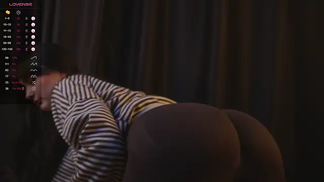 Snapshot of itssophiie chatting on 11-17-25, 08:14 itssophiie online show from 11-17-25, 08:14