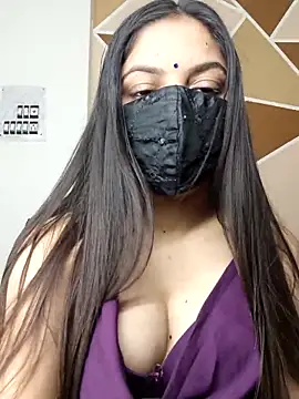 Snapshot of _desigori chatting on 03-02-25, 04:07  desigori online show from 03-02-25, 04:07