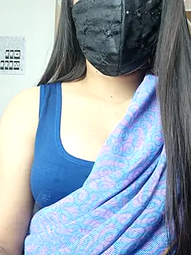 Snapshot of _desigori chatting on 03-05-25, 04:13  desigori online show from 03-05-25, 04:13