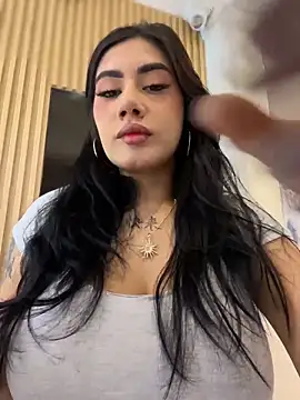 Snapshot of clarachanelricek chatting on 12-02-25, 07:42 clarachanelricek online show from 12-02-25, 07:42