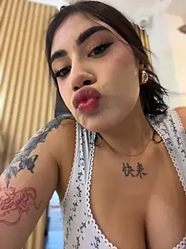 Snapshot of clarachanelricek chatting on 12-15-25, 07:29 clarachanelricek online show from 12-15-25, 07:29