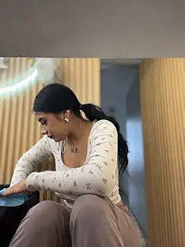 Snapshot of clarachanelricek chatting on 12-17-25, 06:14 clarachanelricek online show from 12-17-25, 06:14