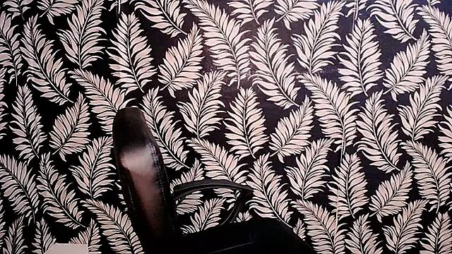 Snapshot of Olivia_playful chatting on 12-16-24, 03:54 Olivia playful online show from 12-16-24, 03:54