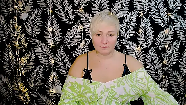 Snapshot of Olivia_playful chatting on 12-21-24, 12:27 Olivia playful online show from 12-21-24, 12:27