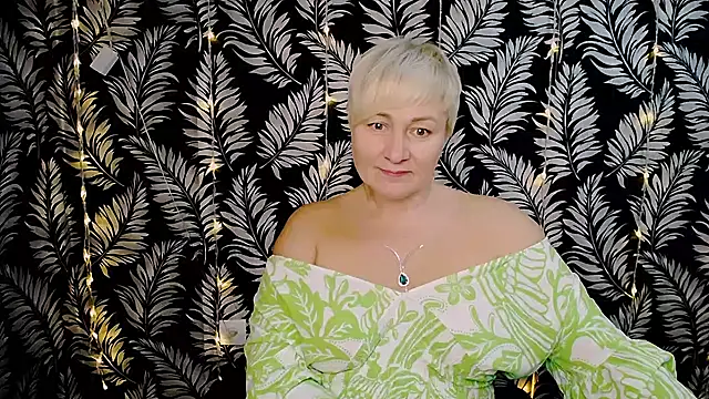 Snapshot of Olivia_playful chatting on 12-28-24, 03:15 Olivia playful online show from 12-28-24, 03:15