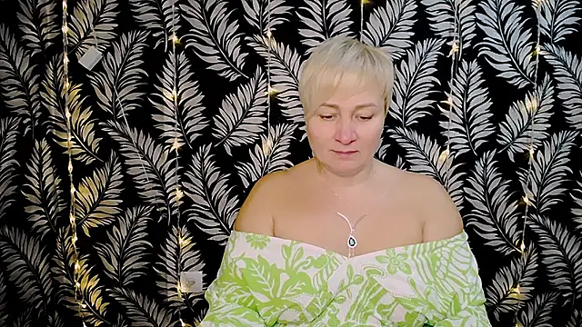 Snapshot of Olivia_playful chatting on 12-30-24, 12:20 Olivia playful online show from 12-30-24, 12:20