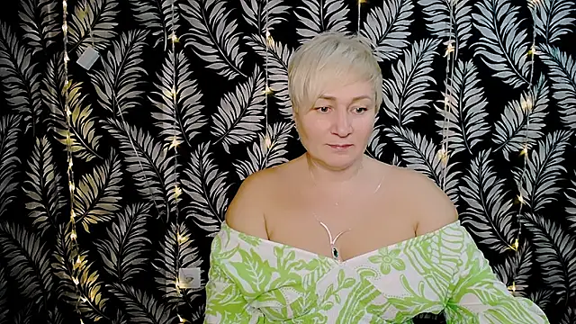 Snapshot of Olivia_playful chatting on 01-07-25, 12:41 Olivia playful online show from 01-07-25, 12:41