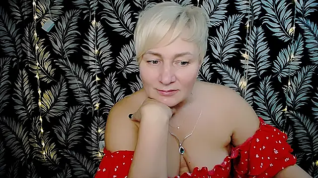 Snapshot of Olivia_playful chatting on 01-18-25, 02:33 Olivia playful online show from 01-18-25, 02:33