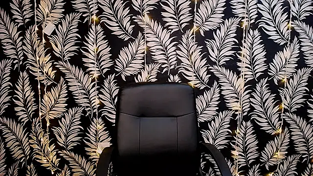 Snapshot of Olivia_playful chatting on 01-31-25, 03:33 Olivia playful online show from 01-31-25, 03:33