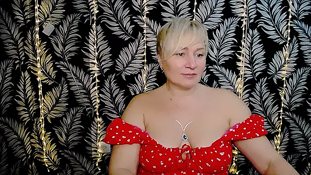 Snapshot of Olivia_playful chatting on 02-14-25, 12:25 Olivia playful online show from 02-14-25, 12:25