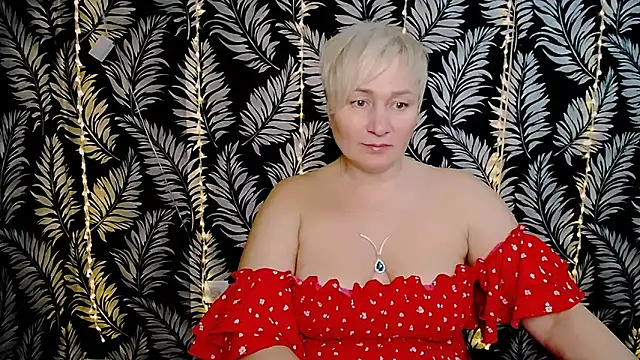 Snapshot of Olivia_playful chatting on 02-15-25, 12:33 Olivia playful online show from 02-15-25, 12:33