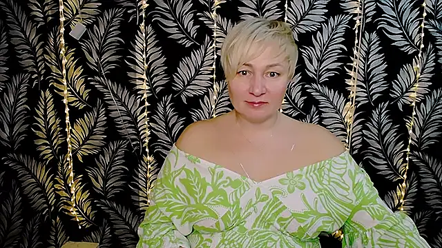 Snapshot of Olivia_playful chatting on 02-22-25, 12:29 Olivia playful online show from 02-22-25, 12:29