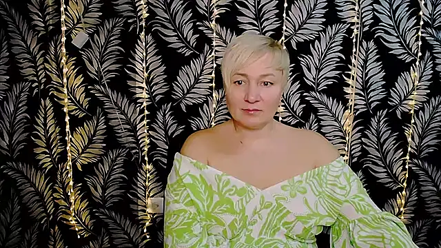 Snapshot of Olivia_playful chatting on 02-24-25, 12:16 Olivia playful online show from 02-24-25, 12:16