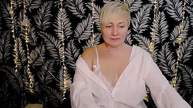 Snapshot of Olivia_playful chatting on 03-03-25, 03:31 Olivia playful online show from 03-03-25, 03:31