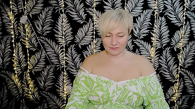 Snapshot of Olivia_playful chatting on 03-21-25, 12:39 Olivia playful online show from 03-21-25, 12:39